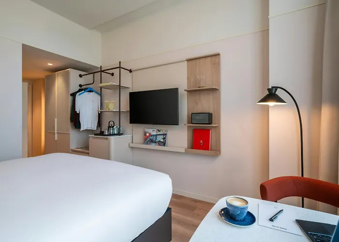 Social Hub Barcelona Poblenou Extended StayAlbergo